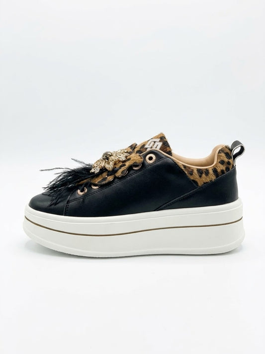 Sneaker Gold & Gold GB 987 Leopard nera con strass vista laterale