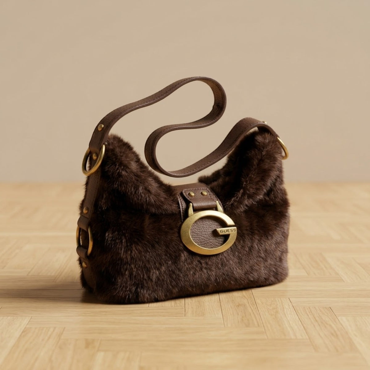 GUESS Davika borsa donna marrone in pelliccia sintetica con logo frontale