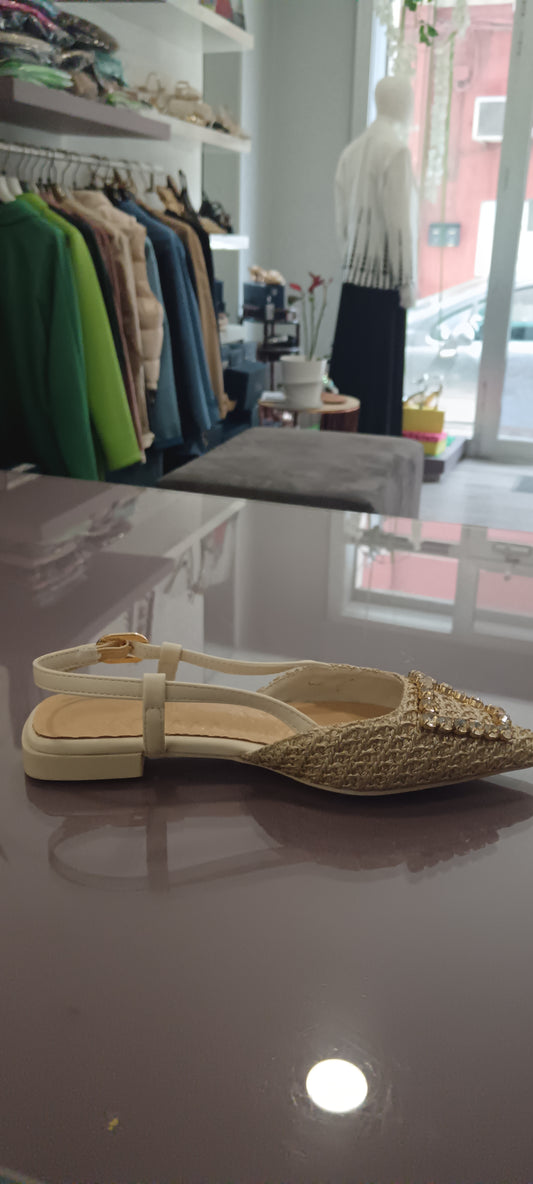 Sandalo flat raffia con fibbia
