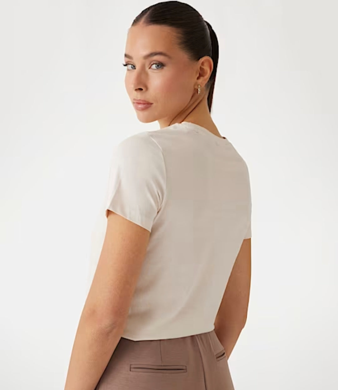 T-shirt Guess con triangolo in tinta