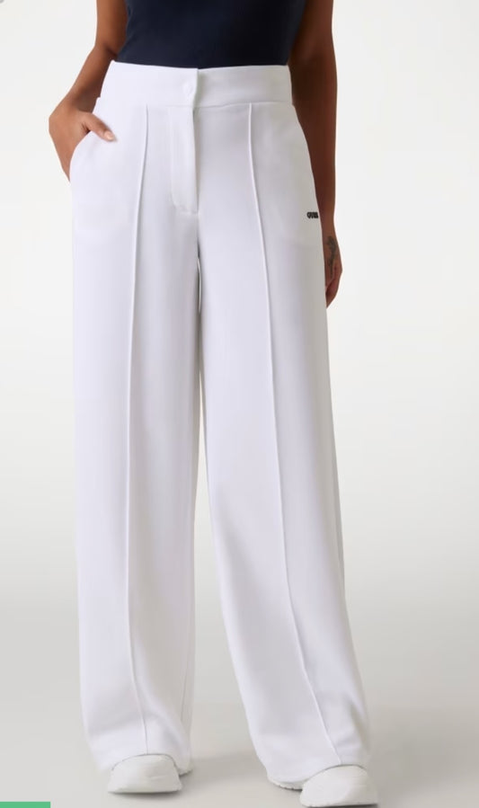 Pantaloni larghi