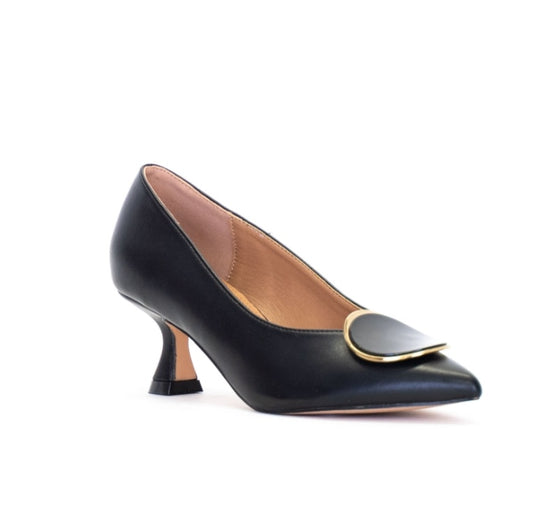 Décolleté con accessorio smalto