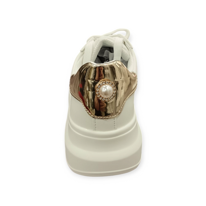 Sneakers con perla